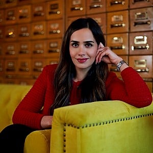 Annahita Esmailzadeh