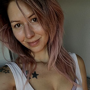 Annalee Belle