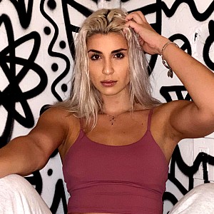 Anni Victoria