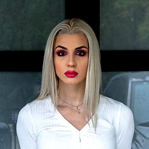 Anni Victoria