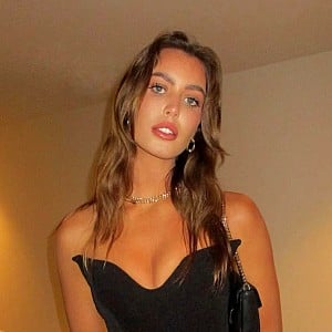 Annie Hart