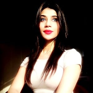 Annie Sharma