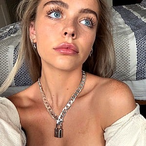 Annika Boron