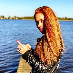 Antoinette De Jong