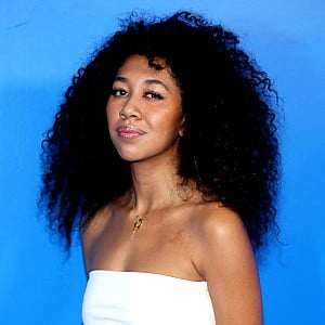 Aoki Lee Simmons