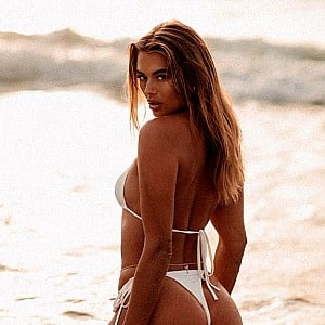 Arabella Chi