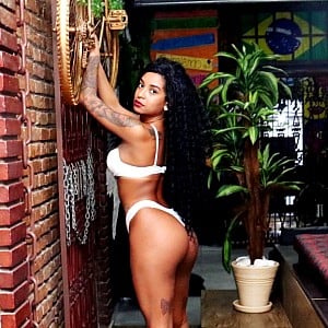 Ariella Ferraz