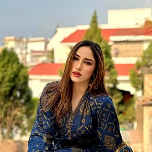 Aroob Khan