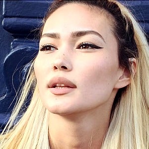 Asami Zdrenka