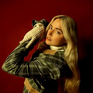 Ashe (singer)