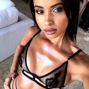 Ashley Arre
