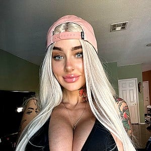 Ashley Wolf (Onlyfans)