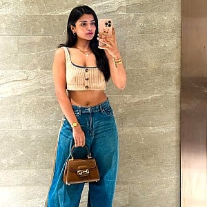 Ashna Zaveri