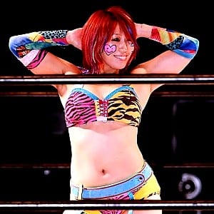 Asuka (wrestler)