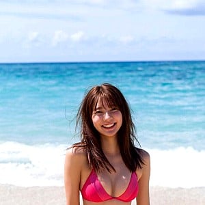 Asuka Kawazu