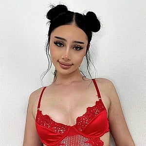 Auhneesh Nicole
