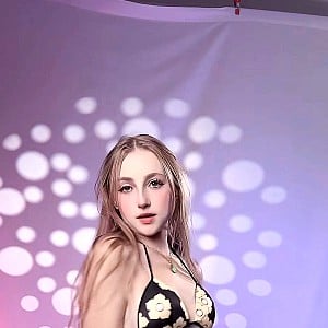 Ava Cherry