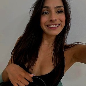 Avril Helena