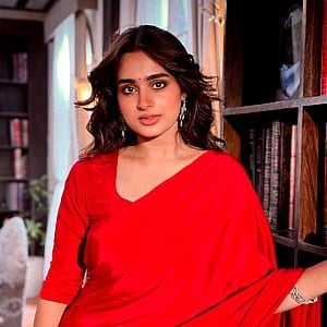 Ayesha Khan