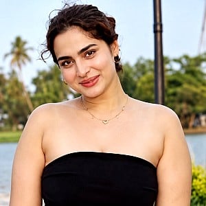 Ayesha Khan