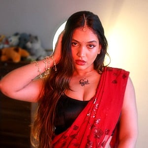 Ayushi Sharmaa