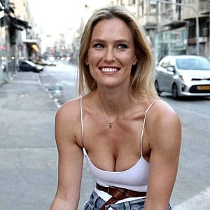 Bar Refaeli