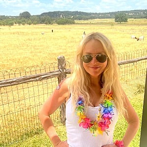 Barbara Alyn Woods