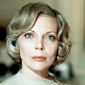 Barbara Bain
