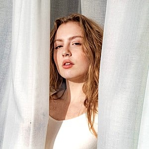 Bebe Wood