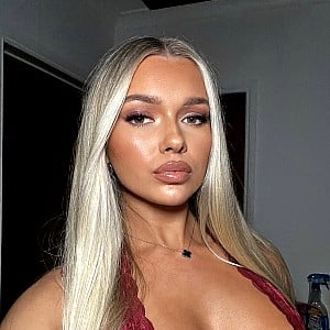Becky Brown (Instagram)
