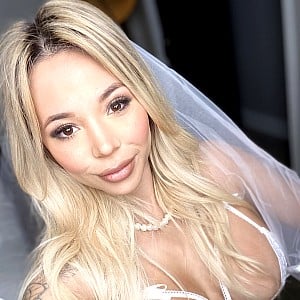 Bella Bunnie Amor