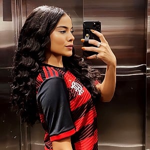 Bella Campos
