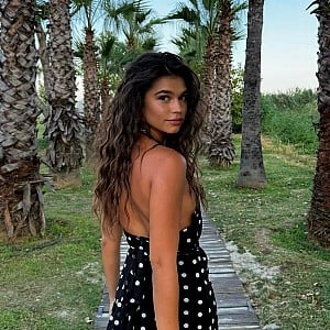 Bella Eftene