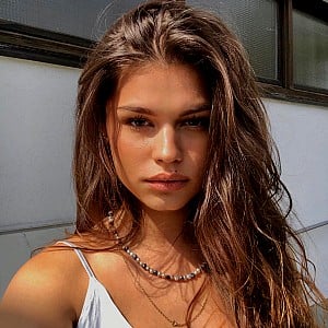 Bella Eftene