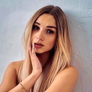 Bella Schr