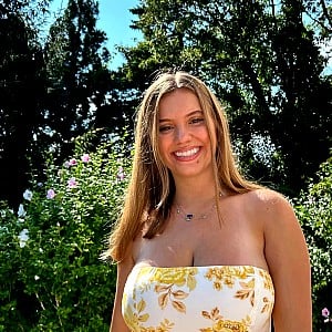 Bella Sidoruk
