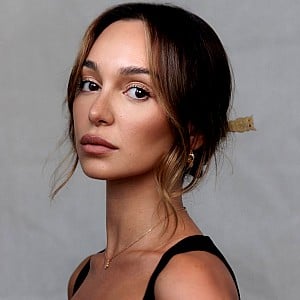 Bella Varelis