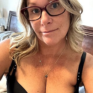 Blondeonthebay