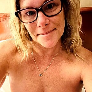 Blondeonthebay