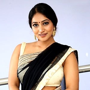 Bommu Lakshmi