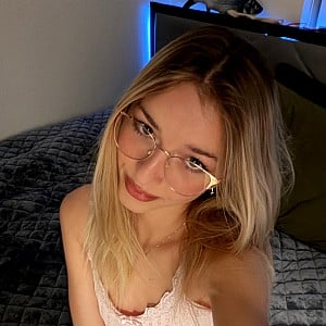 Book Tok Ava
