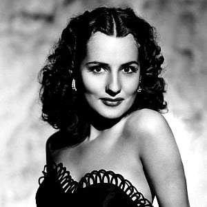 Brenda Marshall