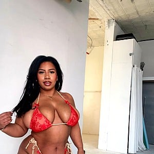 Bri Ballesteros