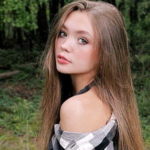 Briana Gravityshade1