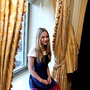 Britt Robertson