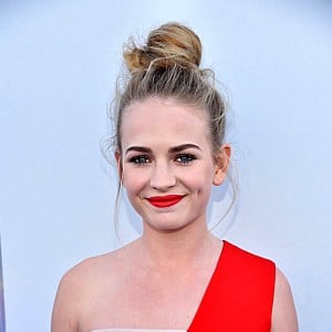Britt Robertson