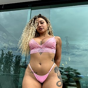 Bruninha (A Surfista)