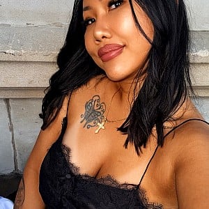 Busty Anny