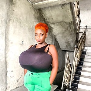 Busty Vivian