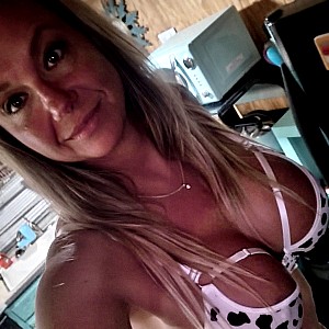 BustyTheAmazon
